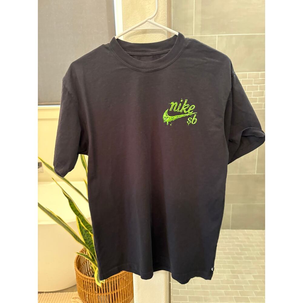 Nike Men’s tee